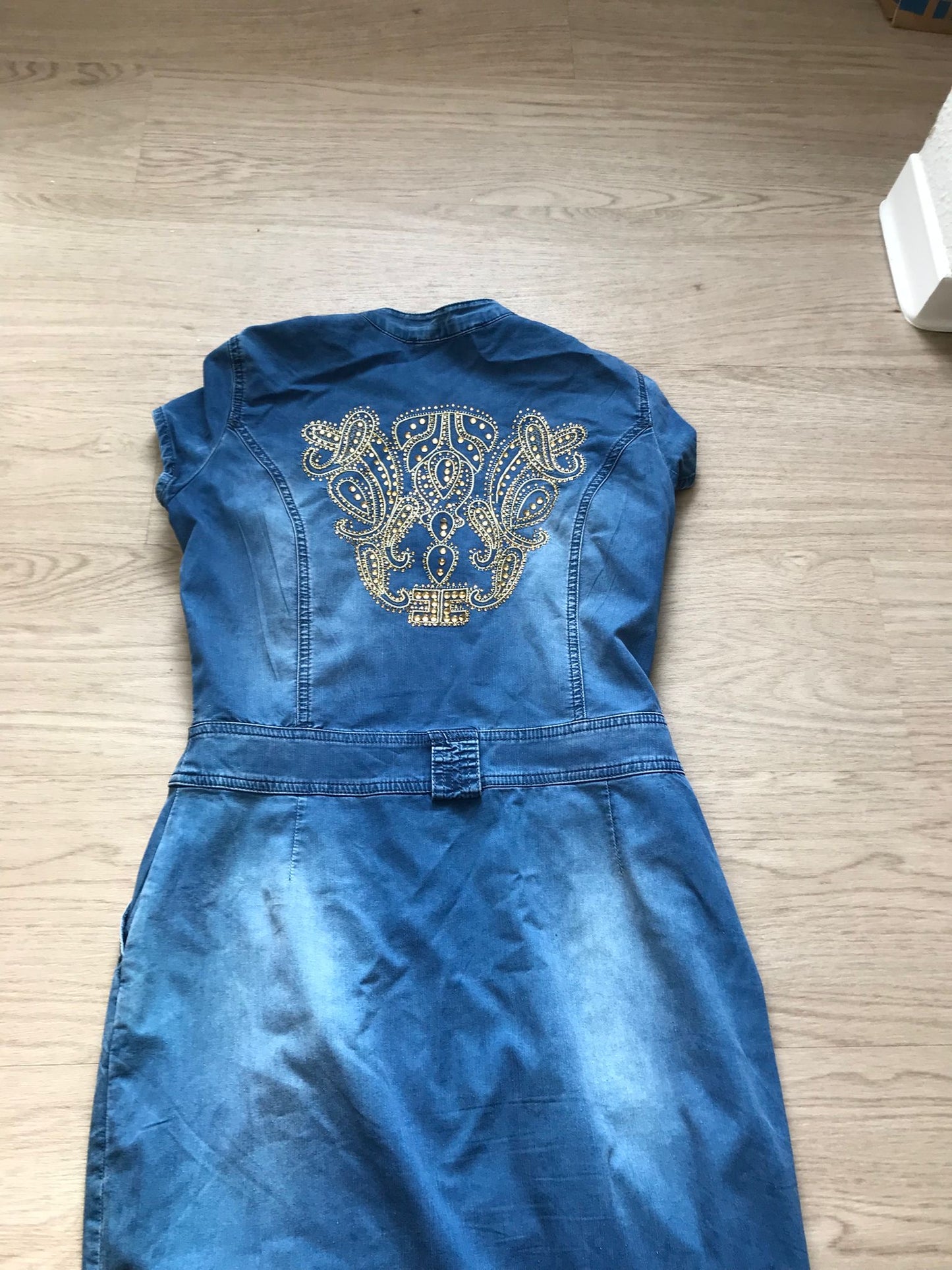 Kleid