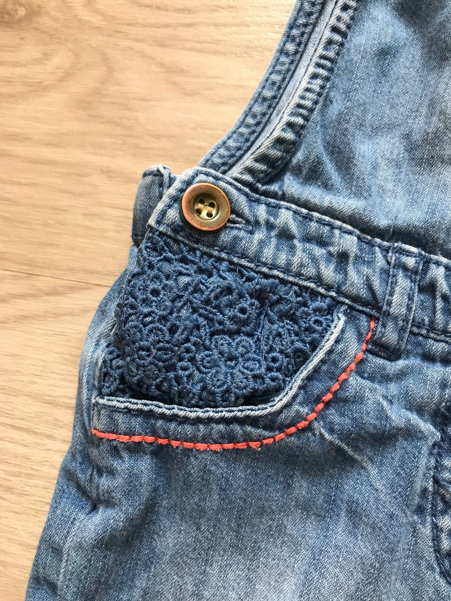 Latzhose