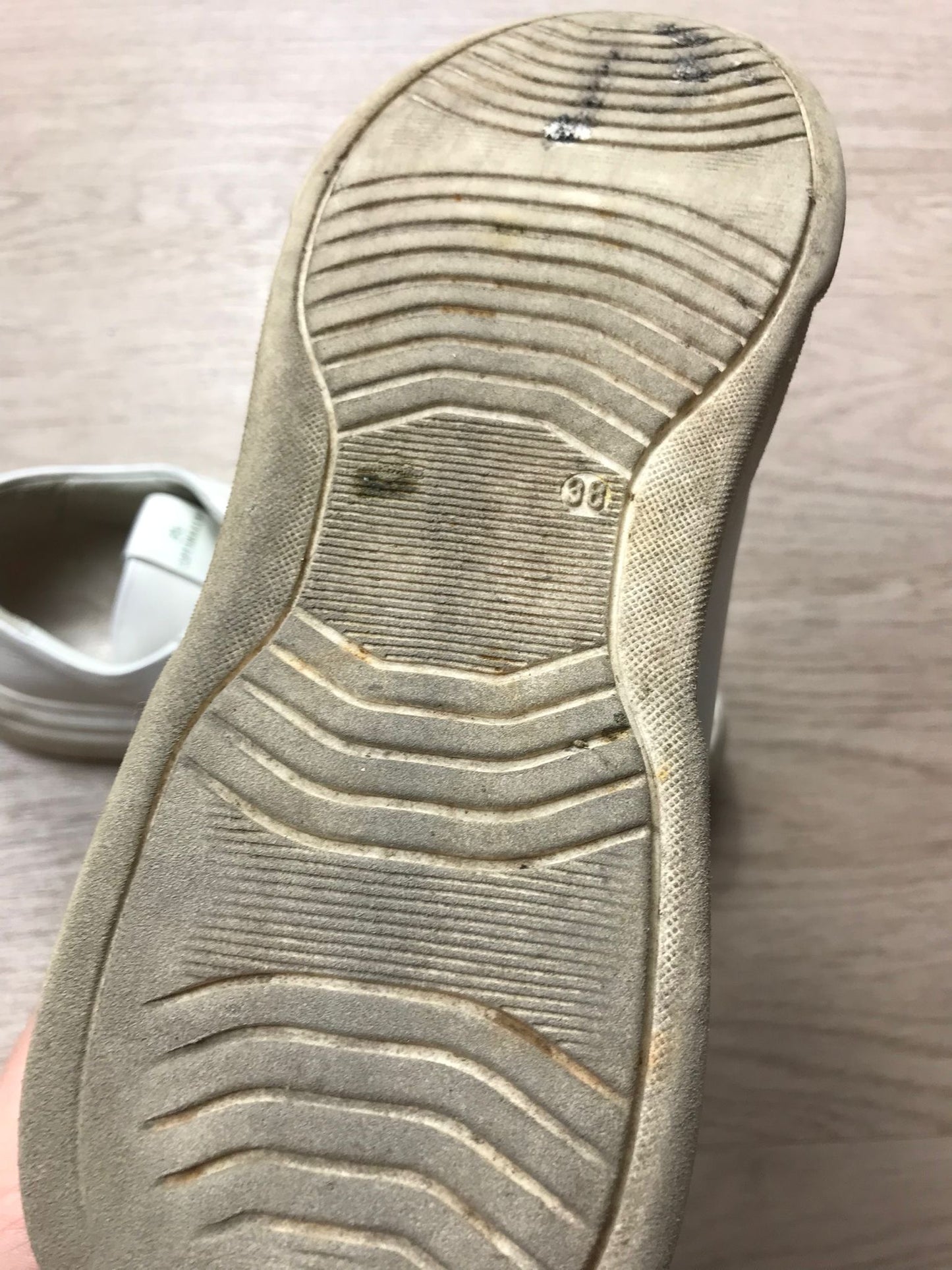 Sneaker