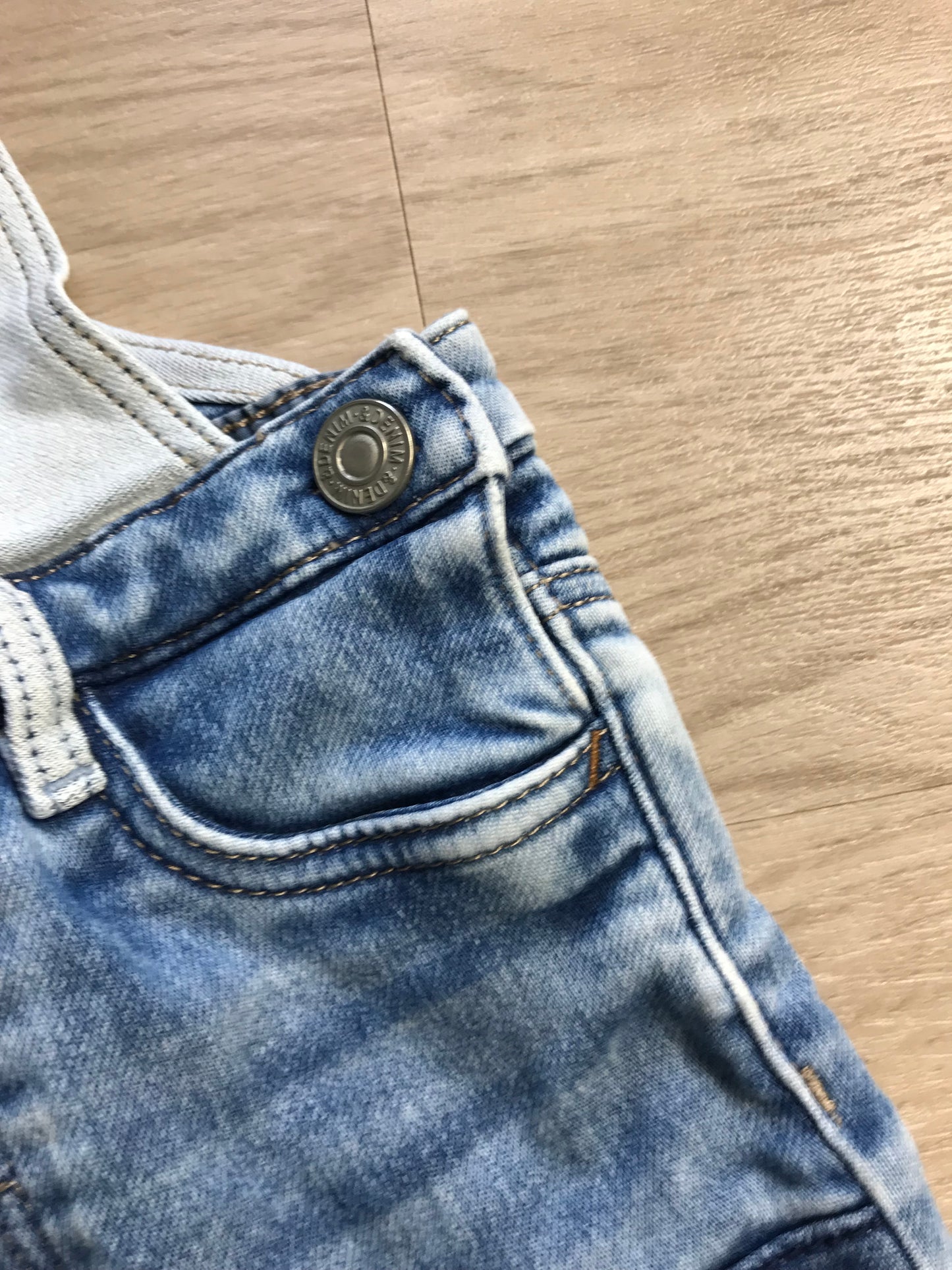 Latzhose