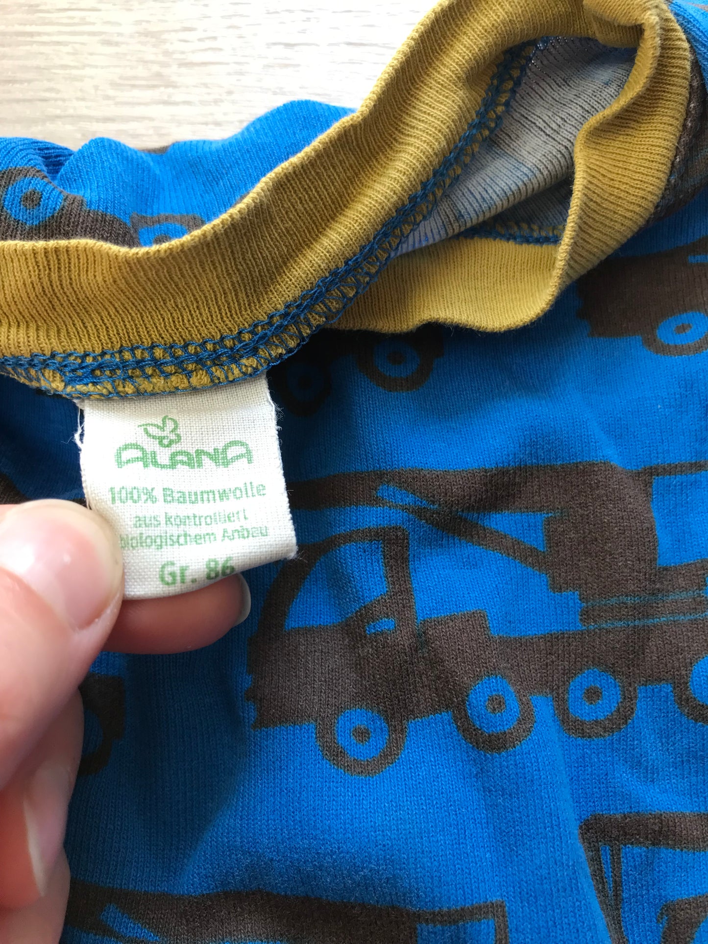 Shirt