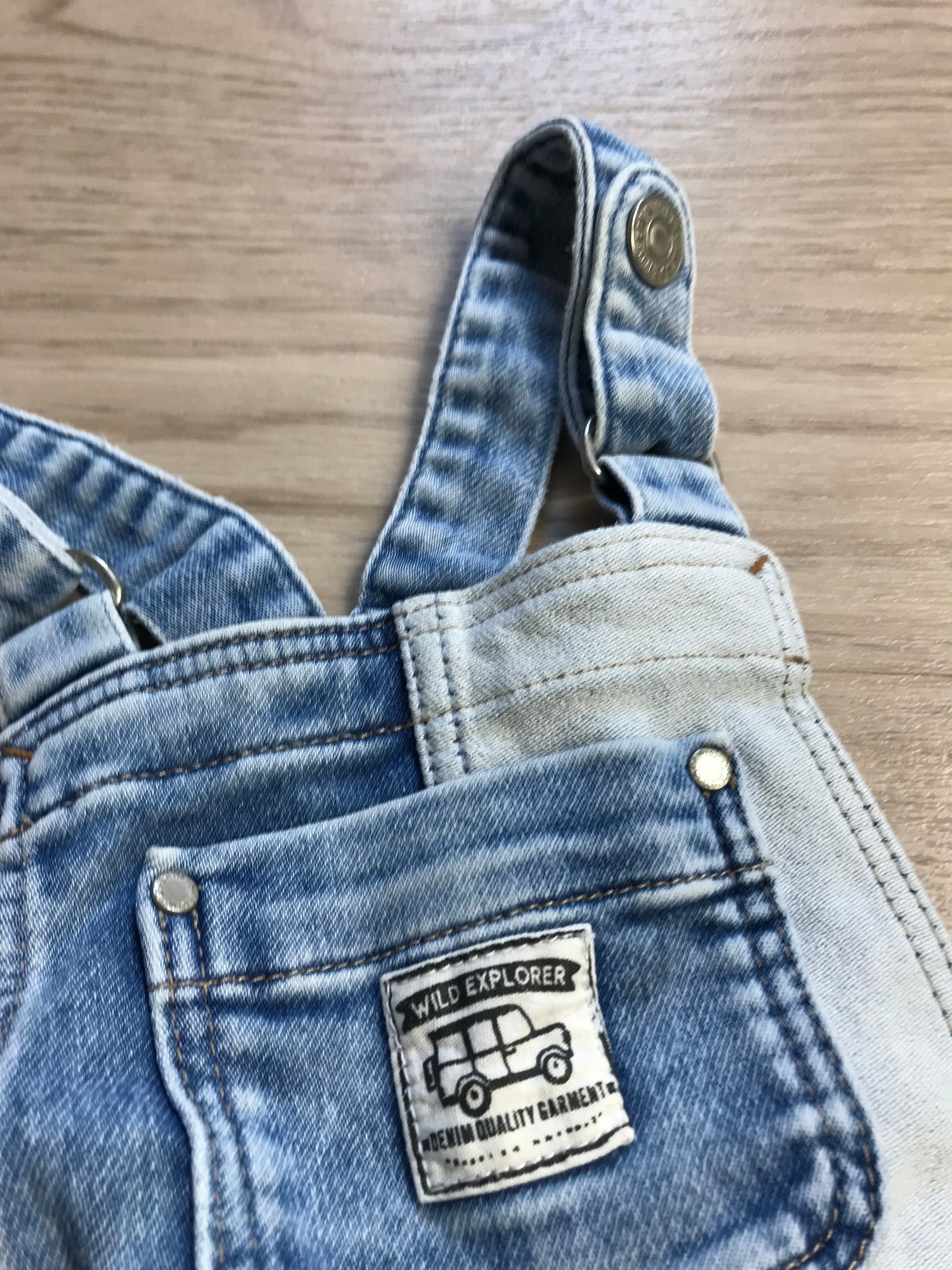 Latzhose