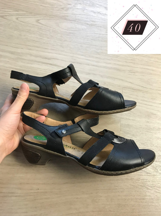 Schuhe