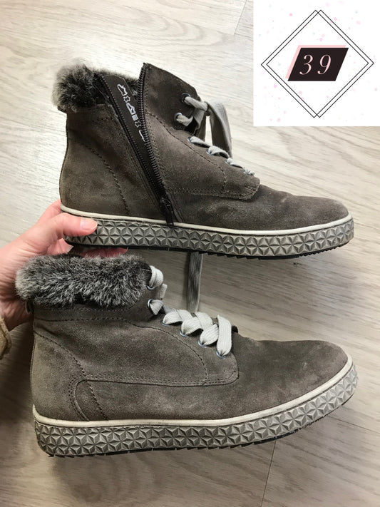 Schuhe