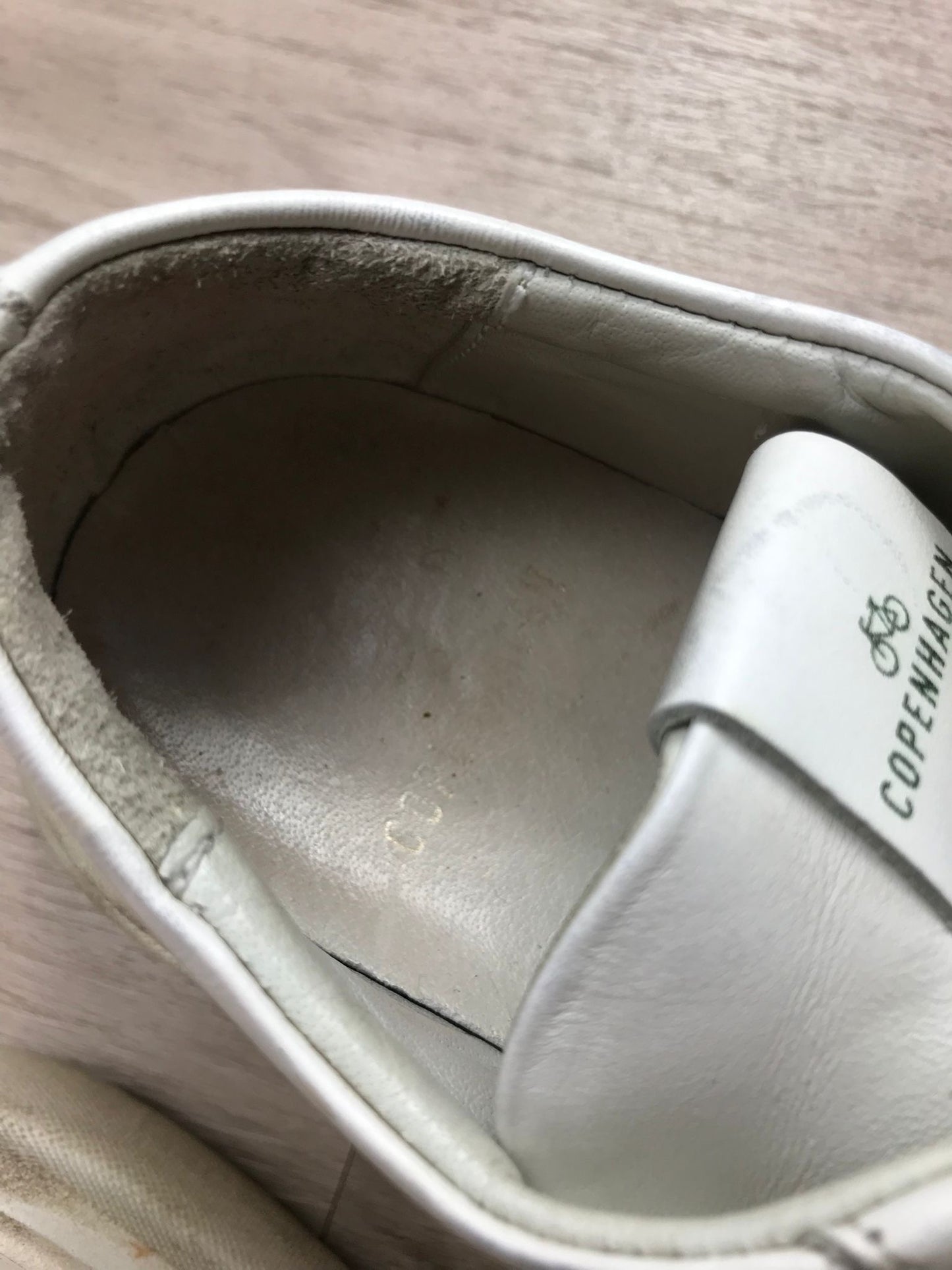 Sneaker