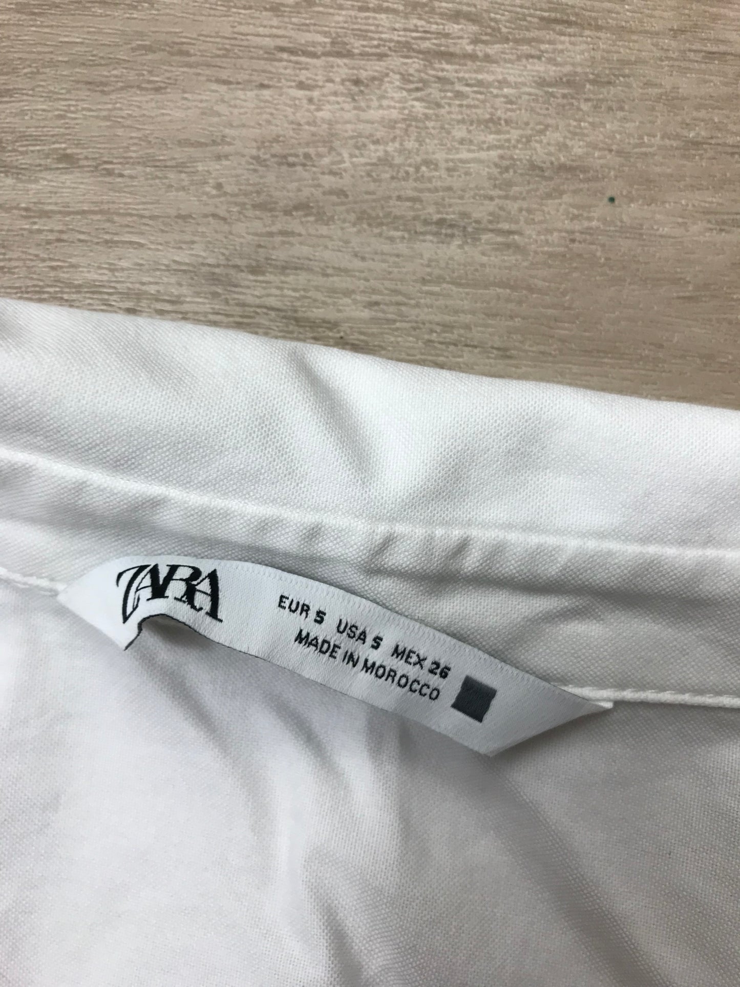 Sehr kurzes Kleid