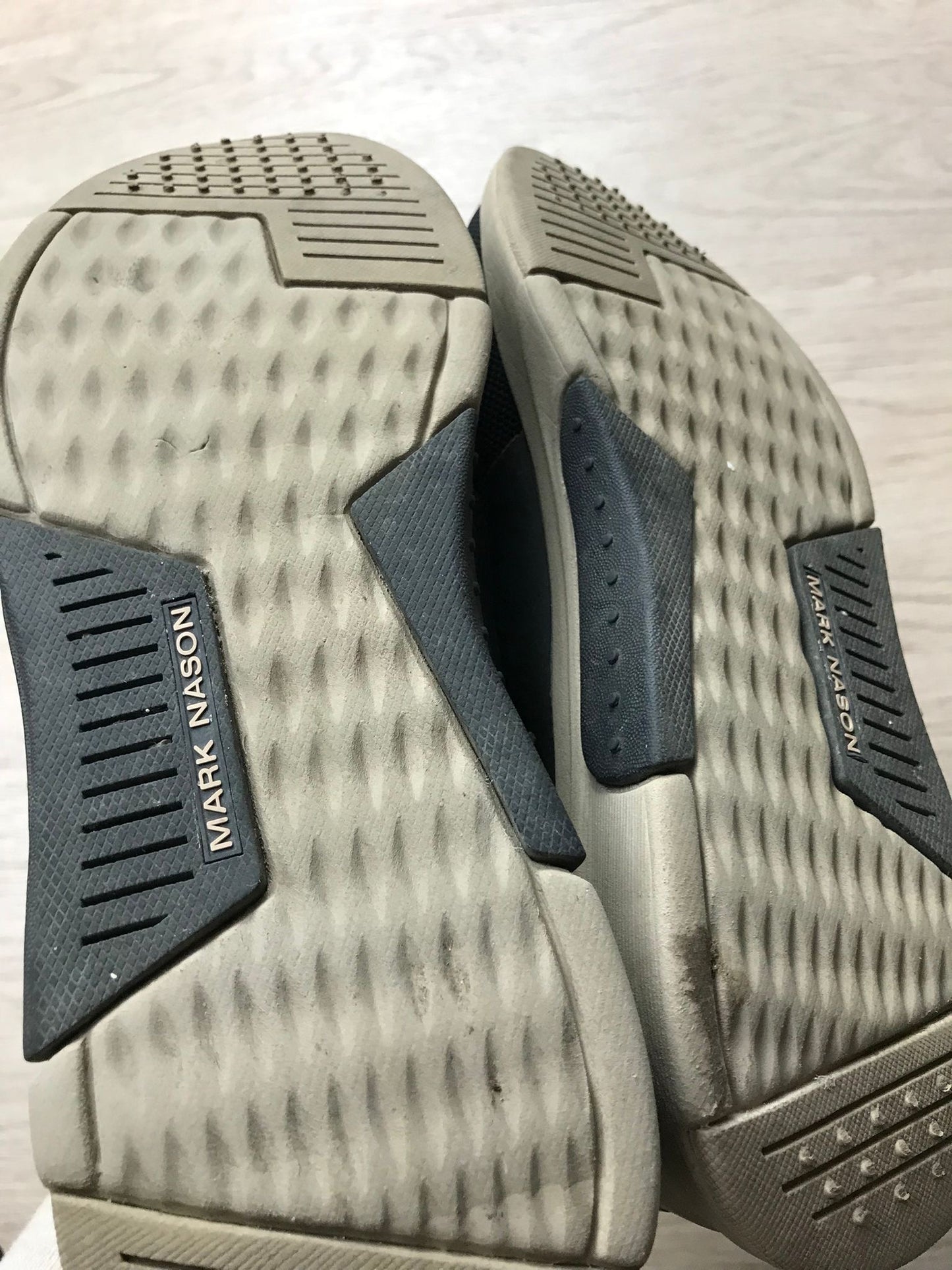 Sneaker