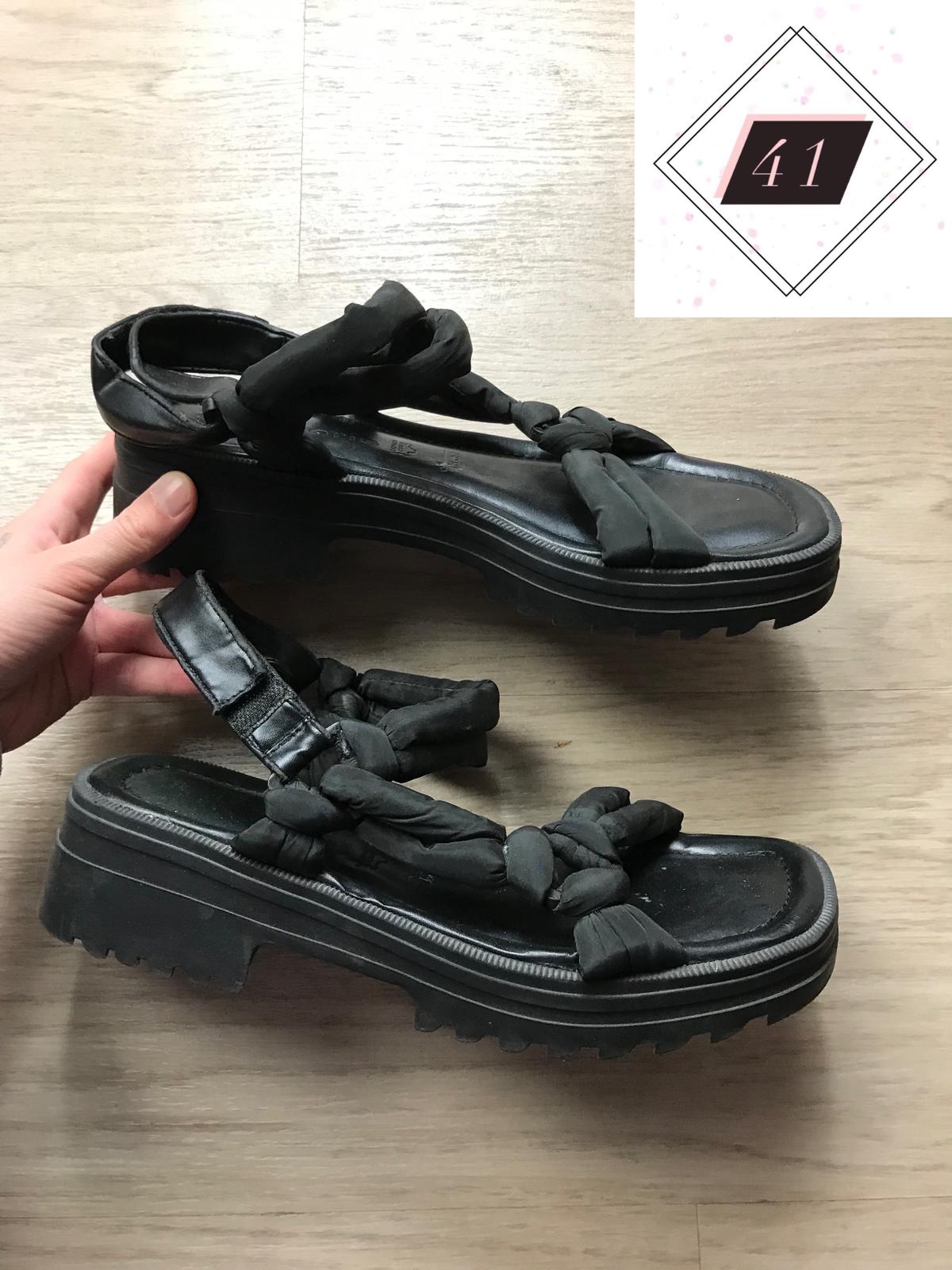 Schuhe