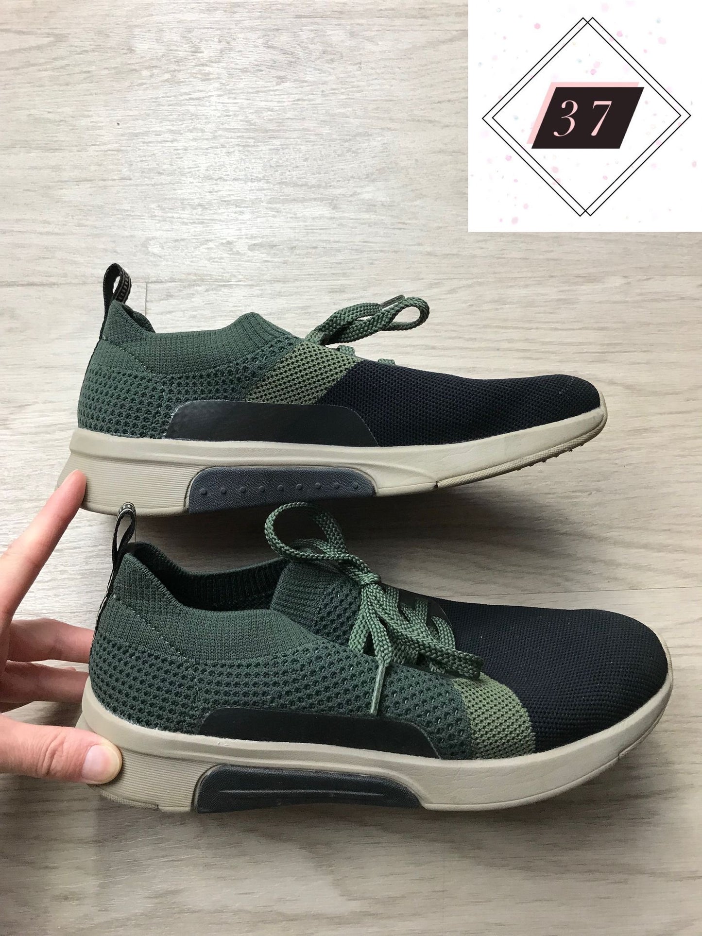 Sneaker