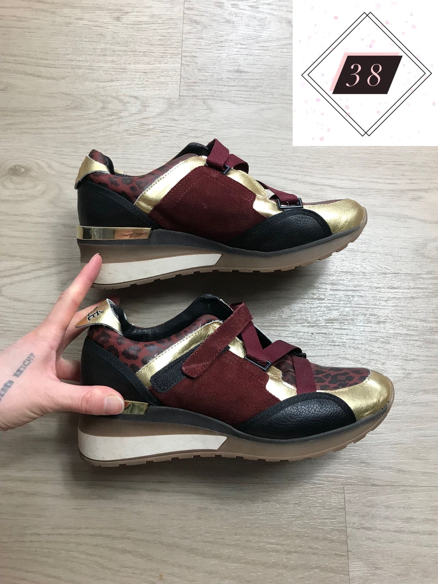 Sneaker