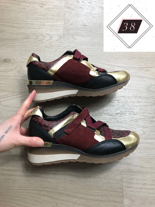 Sneaker