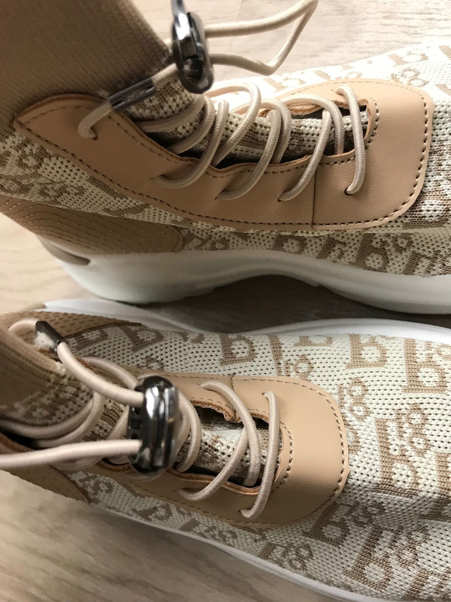 Sneaker