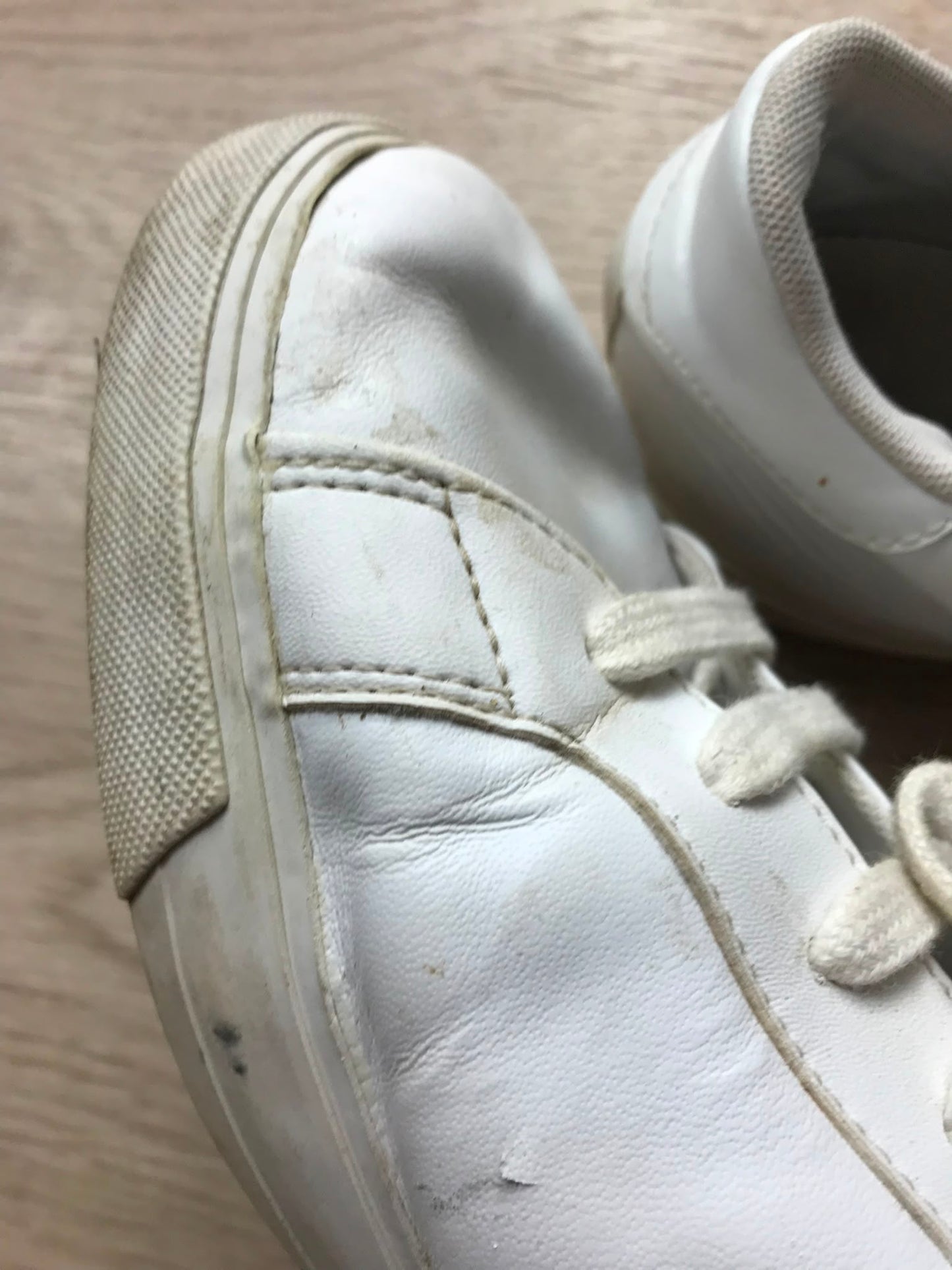 Sneaker