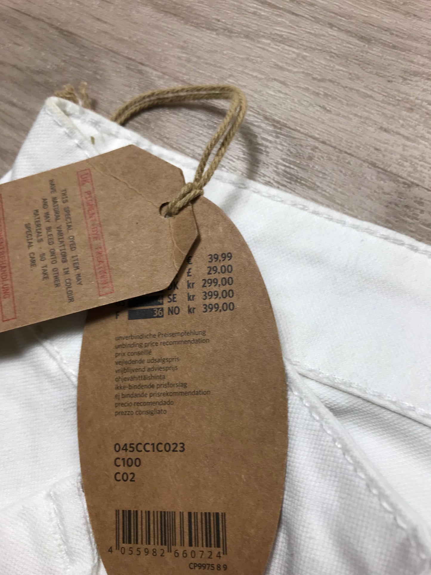 NP 40€ Shorts