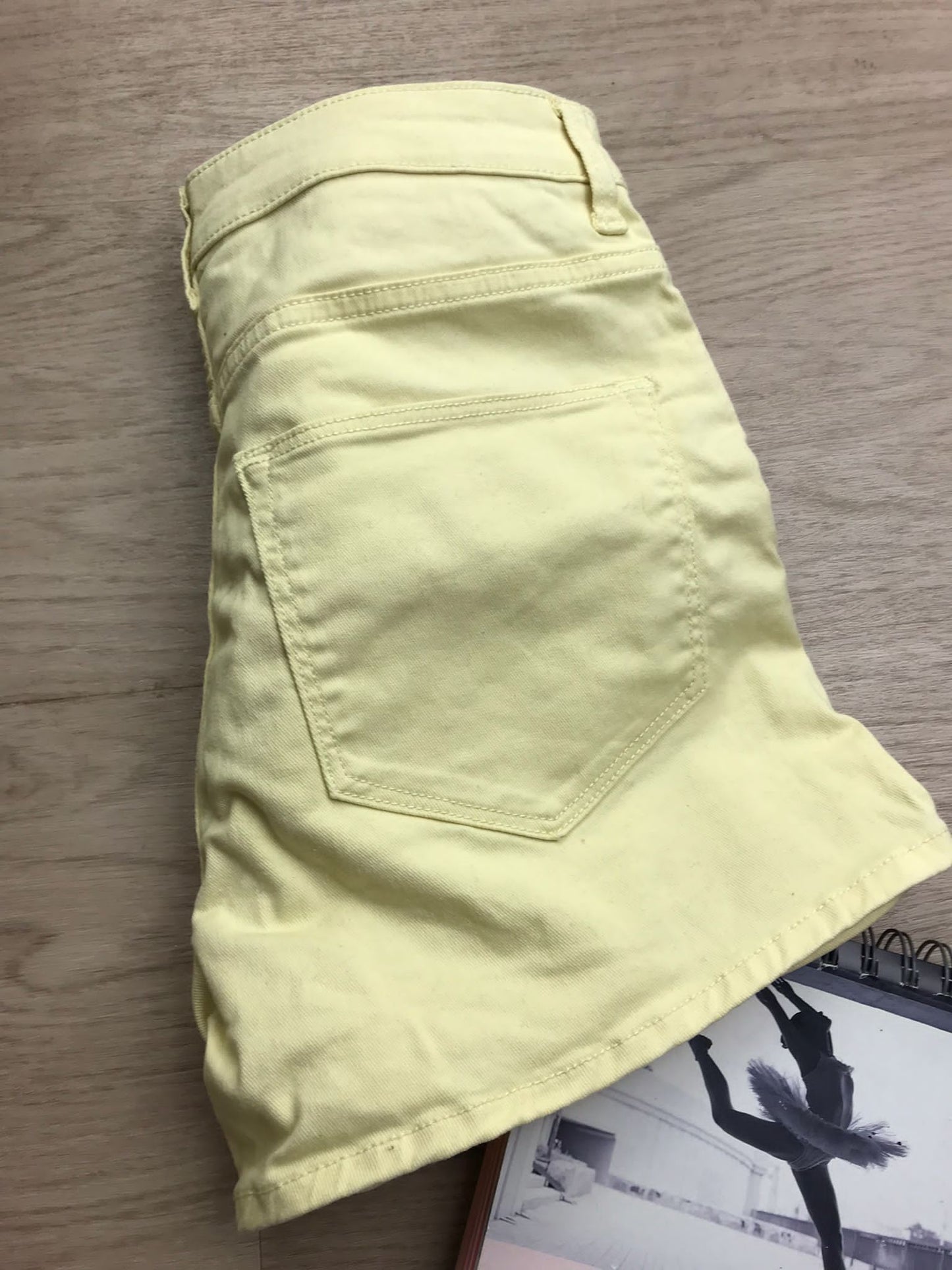 Hotpants gelb